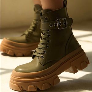 The perfect Moto Boots